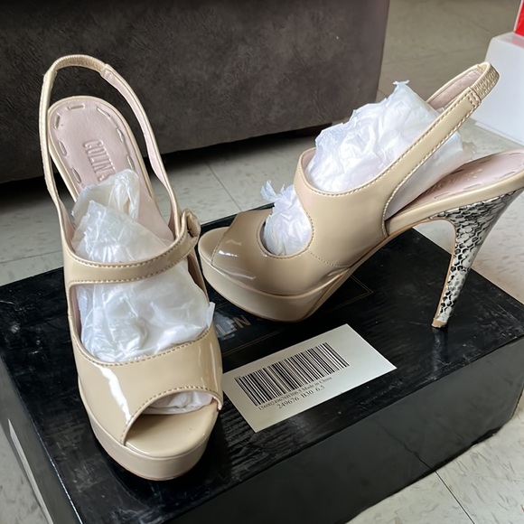 Collin Stuart heels - Picture 3 of 5